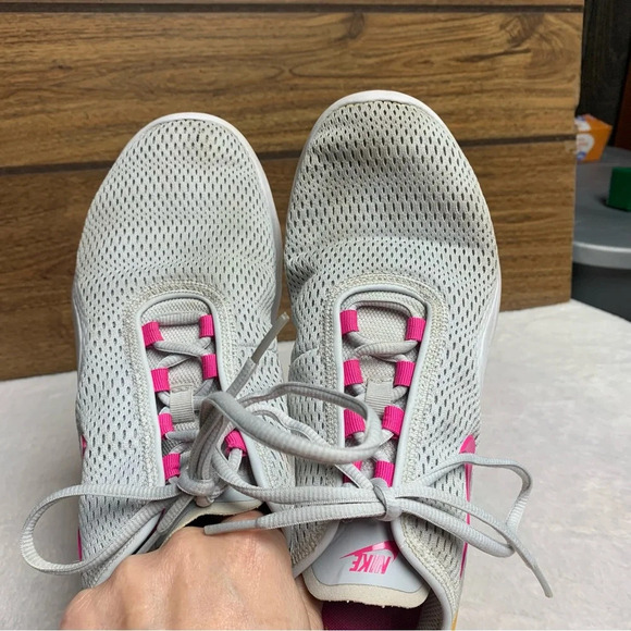 Nike Air 9.5 athletic shoes pink/orange/white/gray mesh in good condition - Picture 7 of 10